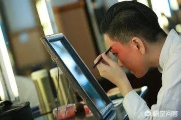 为什么明明同样是唱京戏的,王珮瑜粉丝那么多?