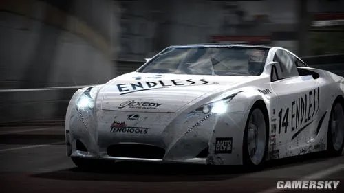 《极品飞车13:变速》配置要求及新车画面公布