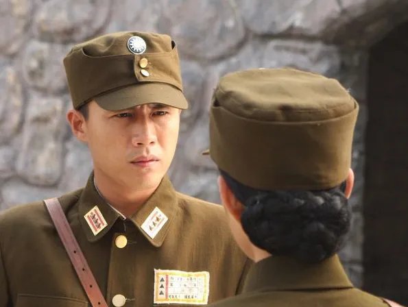 虎胆雄心中，梅果是谁的孩子