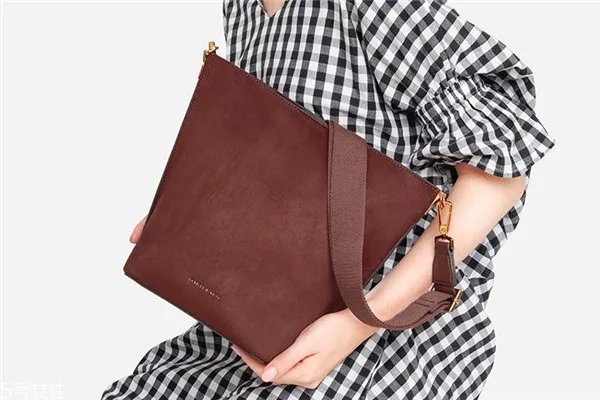 小ck为什么这么便宜 原因是这样