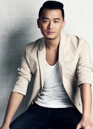 他苦追袁姗姗四年，后与王鸥订婚，还是杨幂同学，他究竟是谁？