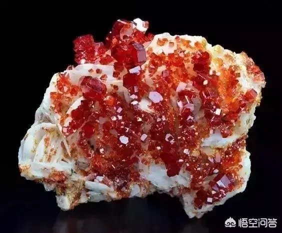 为什么有些中国人钟爱玉石，而有些印度人钟爱宝石？是因为民族性格不同吗？