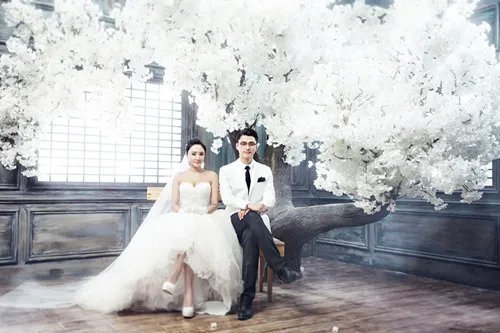白雪公主婚纱摄影怎么样 春天如何巧拍婚纱照