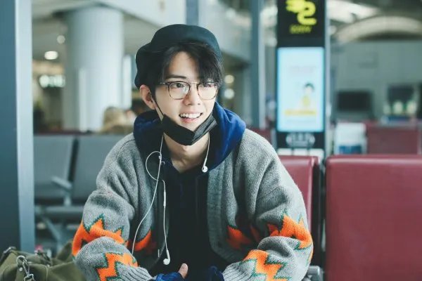 演员夏凡怒骂肖战“你啥也不是”背后原因究竟是什么?