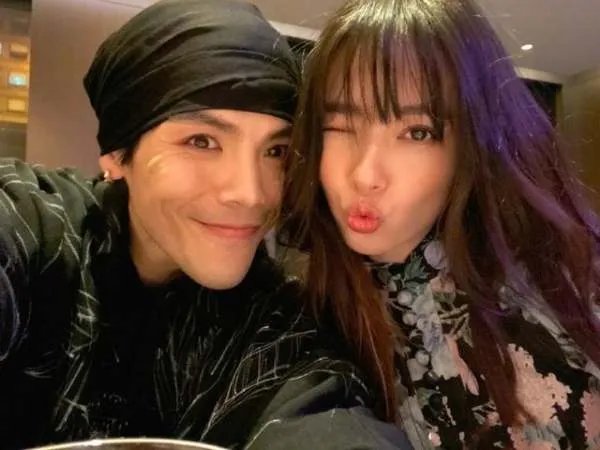 郭碧婷向佐先后晒最新动态，向佐发文好深奥，这是怎么了？