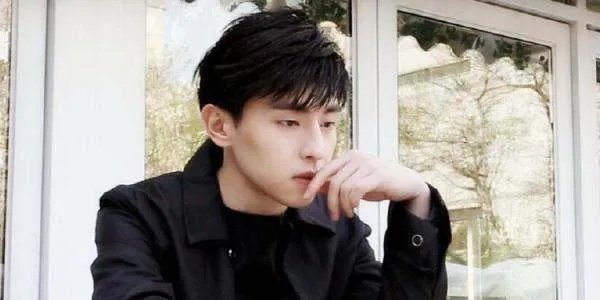 邓伦的女朋友是谁?