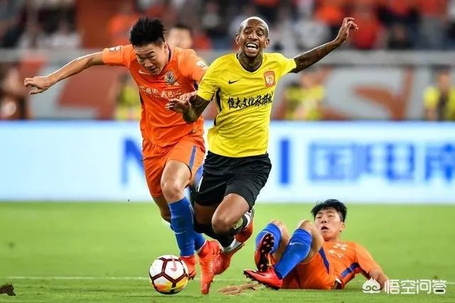 广州恒大4比1山东鲁能，积分榜反超山东鲁能升至第三，如何评价本场比赛？