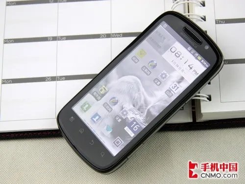 双网双待双核旗舰 摩托罗拉XT882评测