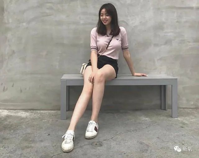 王中磊闺女晒长腿照，娱乐圈大佬们的千金都长什么样？