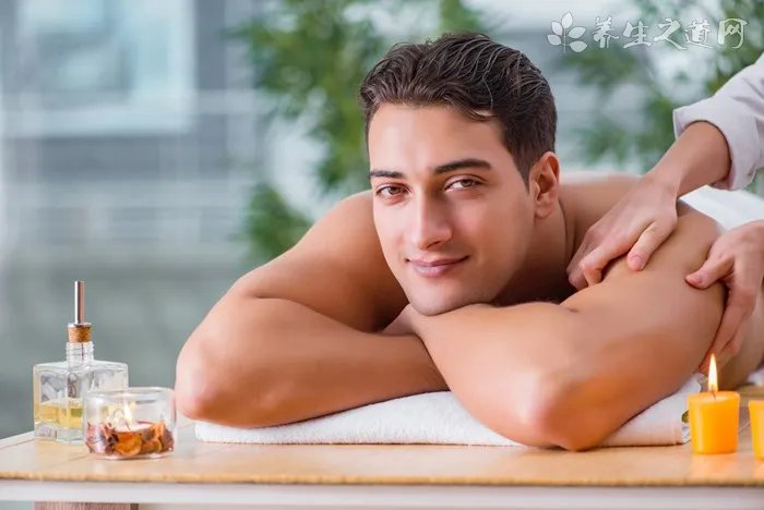 玛瑙手镯戴哪只手好 有这些佩戴讲究