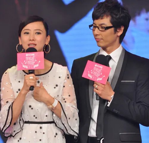 翁虹的老公是谁  自爆私密婚书鼓励“冲动恋爱”