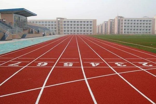 塑胶跑道怎么施工