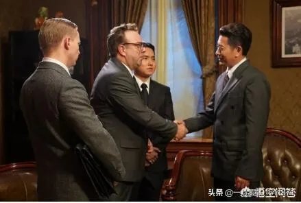 《外交风云》里的翻译演员们会说英语吗？