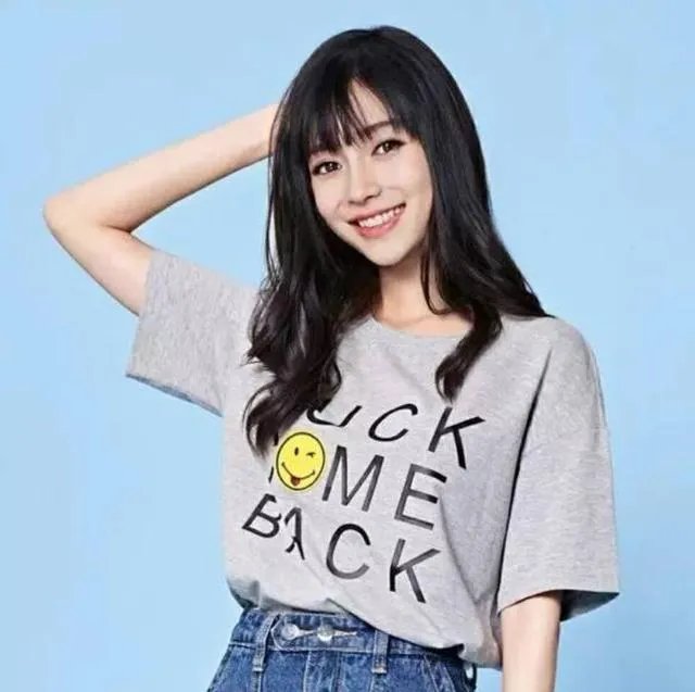 大方脸女孩适合什么发型呀？