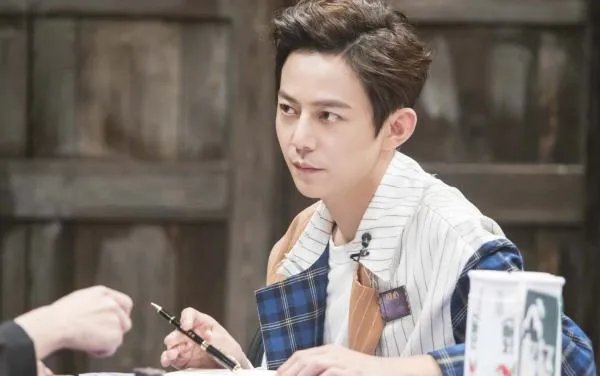 大家都说何炅相当于是韩国的刘在石,那么他们两个真的有可比的地方吗?