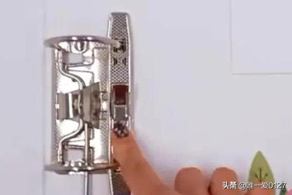 成长纪念册封面怎么画？