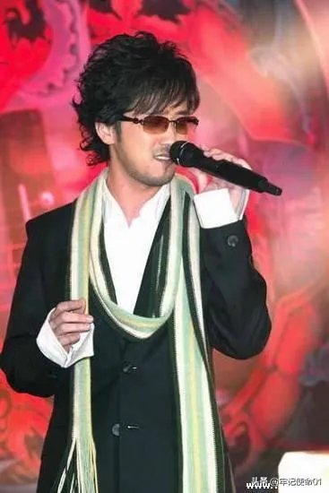 为什么《我是歌手》、《中国好声音》都将周传雄拒于门外？