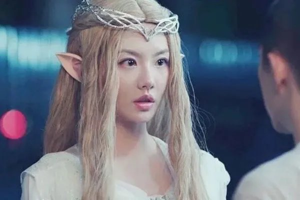 《穿越火线》的苏佳意每天一套cosplay，她扮过哪些角色？