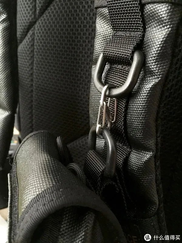 从麦格霍斯黑标系列附包谈起