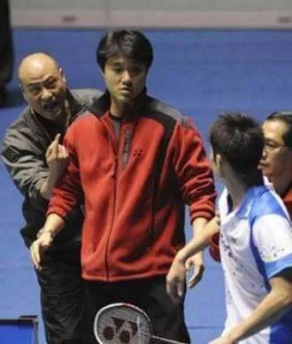 林丹拿球拍暴怒砸他，李永波视其为一生死敌，他是谁呢？