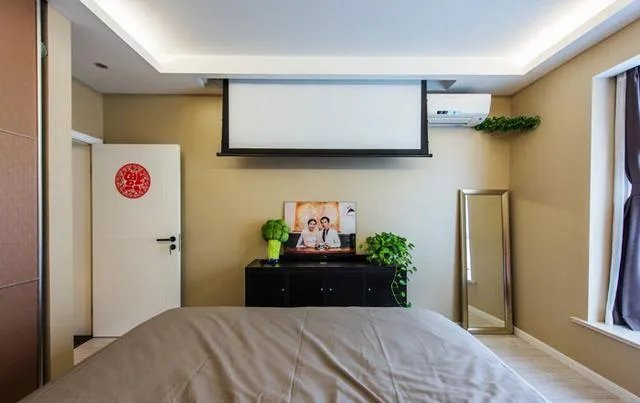 福州陈小姐装修的新家,卧室装投影仪,卧室影院真赞