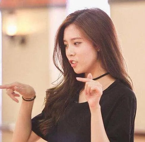 大家觉得宋妍霏长得好看吗？