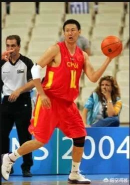 中国男篮主帅李楠在球员时期什么水平?和朱芳雨相比怎么样?
