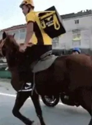 “外卖小哥被差评大哭”视频实为快手拍客团队假扮操作,那么拍摄团队应承担责任吗?