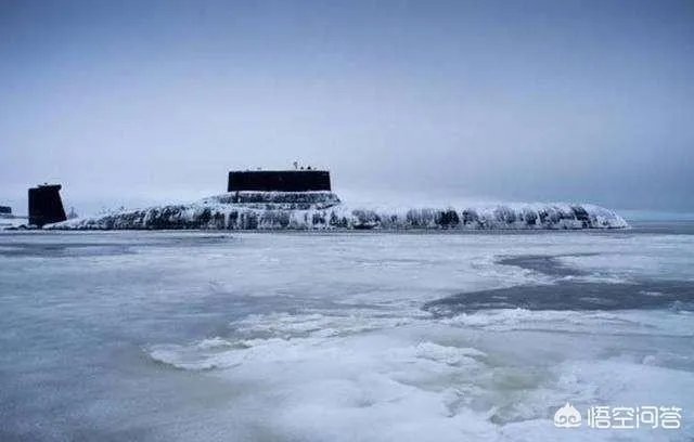 台风级战略导弹核潜艇是怎样出海的?
