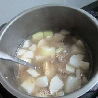 牛腩炖萝卜