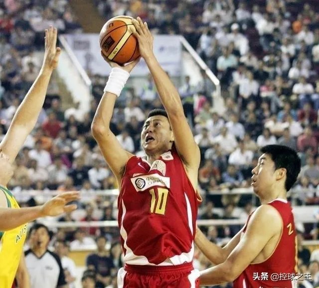 中国男篮主帅李楠在球员时期什么水平?和朱芳雨相比怎么样?