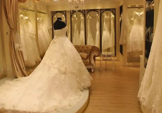 婚纱礼服租赁大概多少钱 为什么租婚纱比买贵