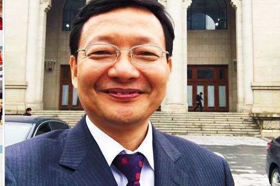 被称为财经网红一哥的李大霄，他到底有何魅力能拥有如此多的粉丝？