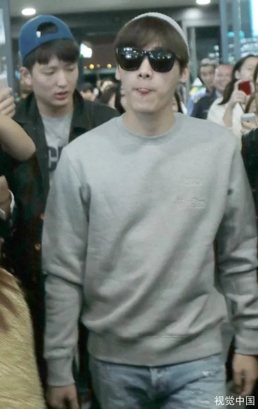 李易峰方否认与金晨恋情，为何大家都开始猜测他俩谈恋爱了？