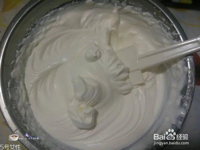淡奶油怎么打发 打发淡奶油的技巧