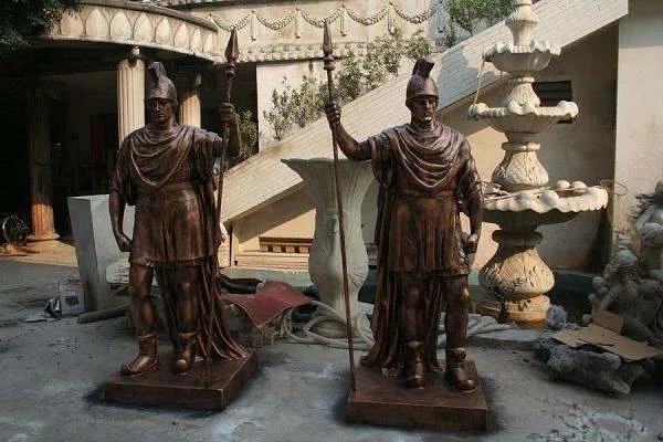 纸牌红桃K上画的是谁，为何他被称为欧洲之父？