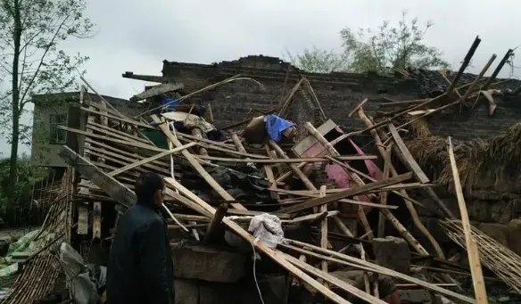 四川安岳遇强对流天气最大风速13级，当地展开了怎样的抢险救灾？