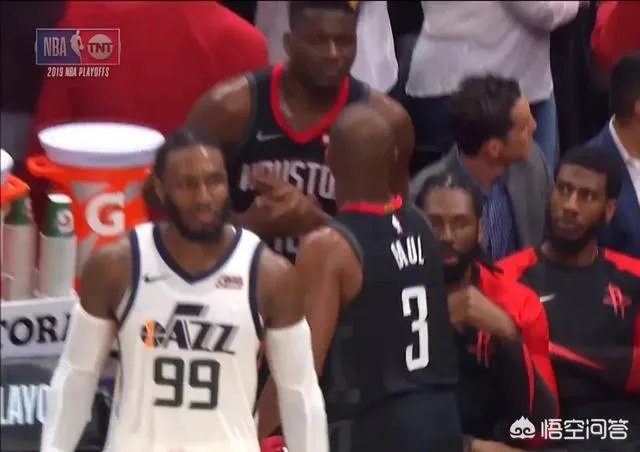 火箭和爵士季后赛G4赛后，哈登怒视球场，保罗则鼓励板凳席上的球员，你怎么看？