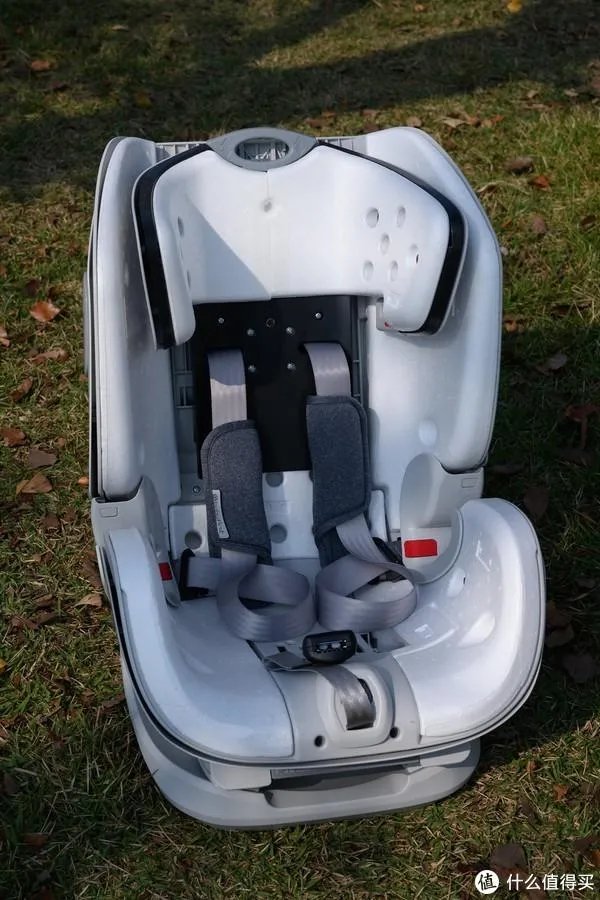 baby first安全座椅材质？