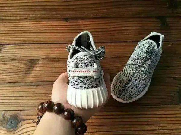 阿迪达斯yeezy中国官网