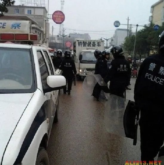 富士康江西千名工人上街游行 发生什么事了?