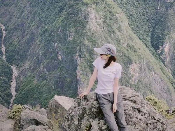 周二珂宣布已经分手，那么她会回去开播吗？