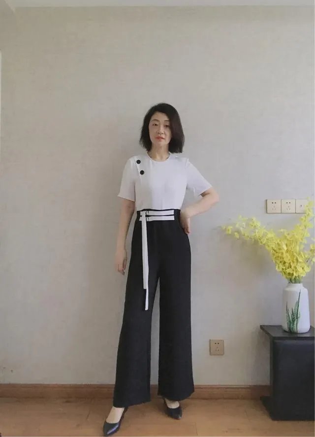 大家能否推荐下适合职场女性的服装品牌？穿上走路带风那种？