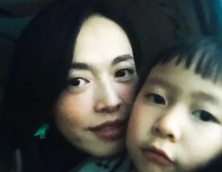 姚晨儿子要替妈妈报仇，郭京飞解释：打人的是苏叔叔不是郭叔叔，你怎么看？