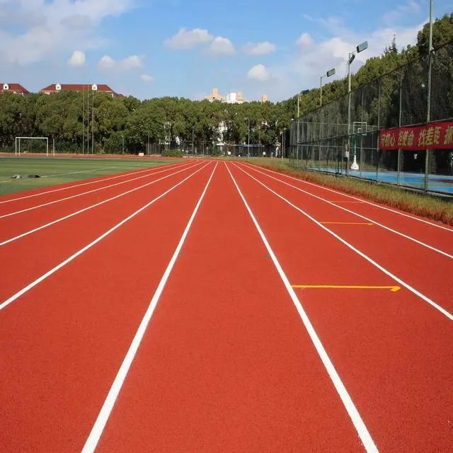 塑胶跑道怎么施工