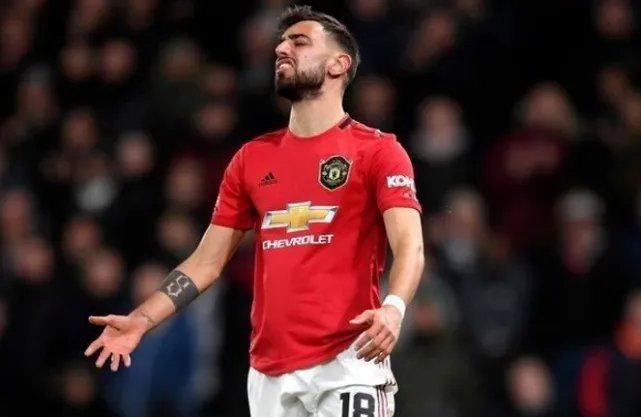 曼联1-1战平莱斯特城的比赛里,索尔斯克亚的执教表现如何?