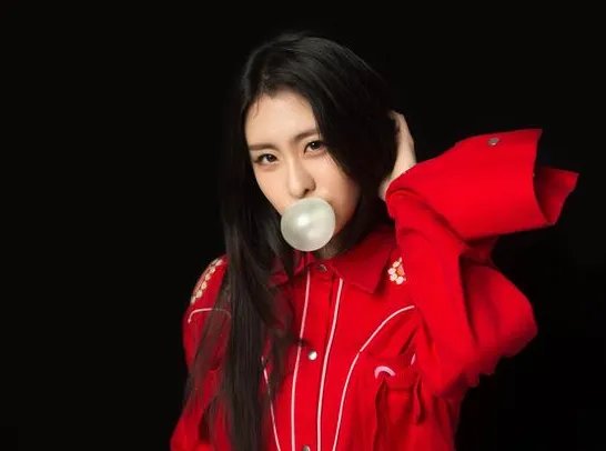 一件事情华晨宇也在微博里面阐述了一个这个女儿真的是非常的可爱