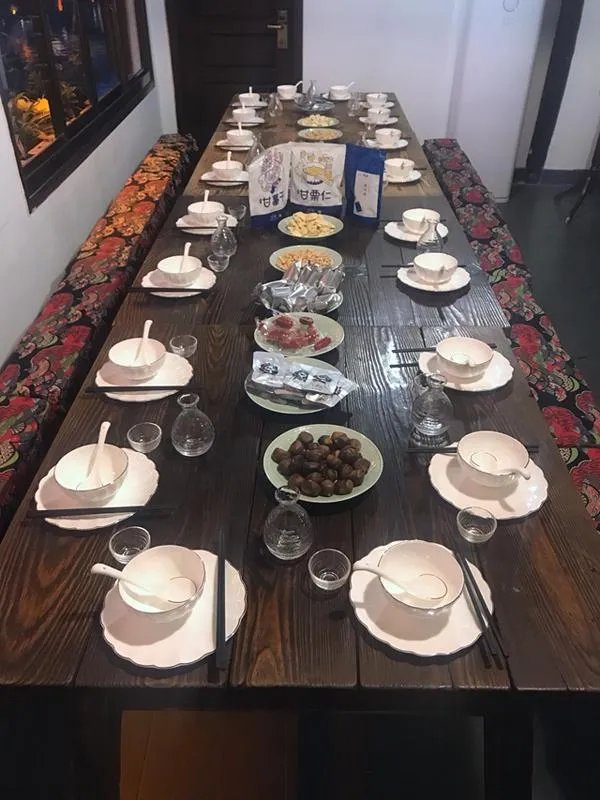 这次互联网大会的饭局，丁磊请客的宁波海鲜有哪些？