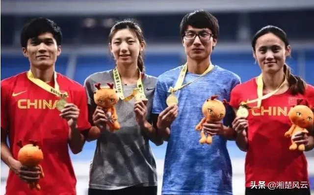 中国版塞门亚？湖南队领先3秒女子接力夺冠，两队员长相酷似男性，究竟怎么回事？