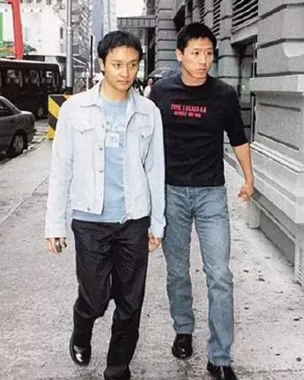 失去张国荣的唐鹤德现在过得怎么样？